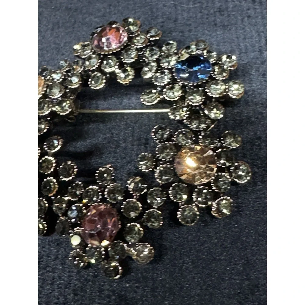 Vintage Rhinestone Wreath Brooch Multicolor Pastel Crystal‎ Floral Circle Pin